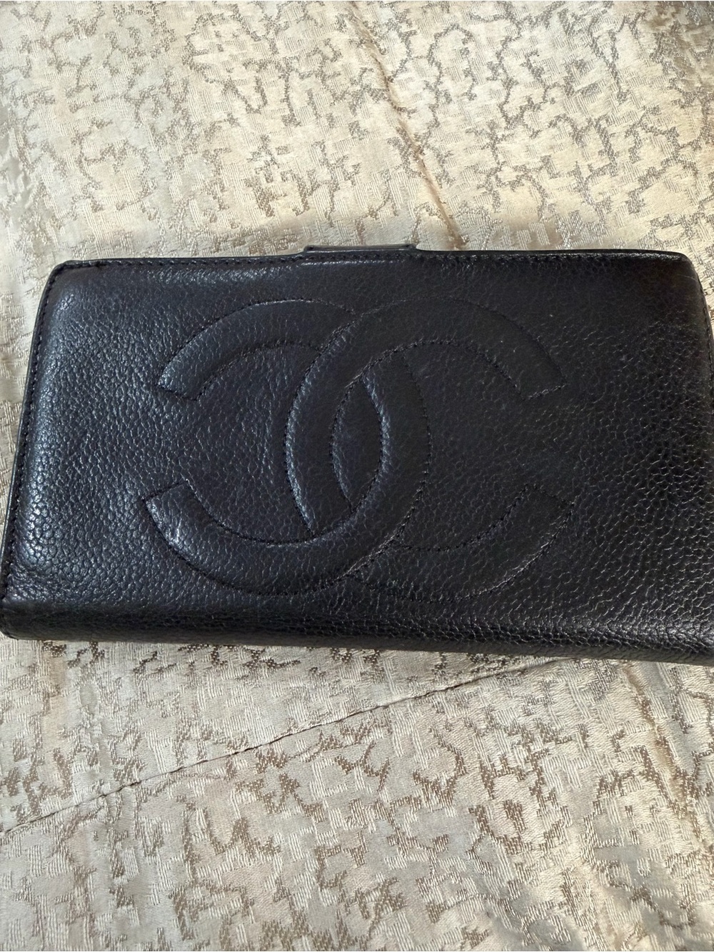 CHANEL Black Caviar Leather Card Holder with Embossed CC